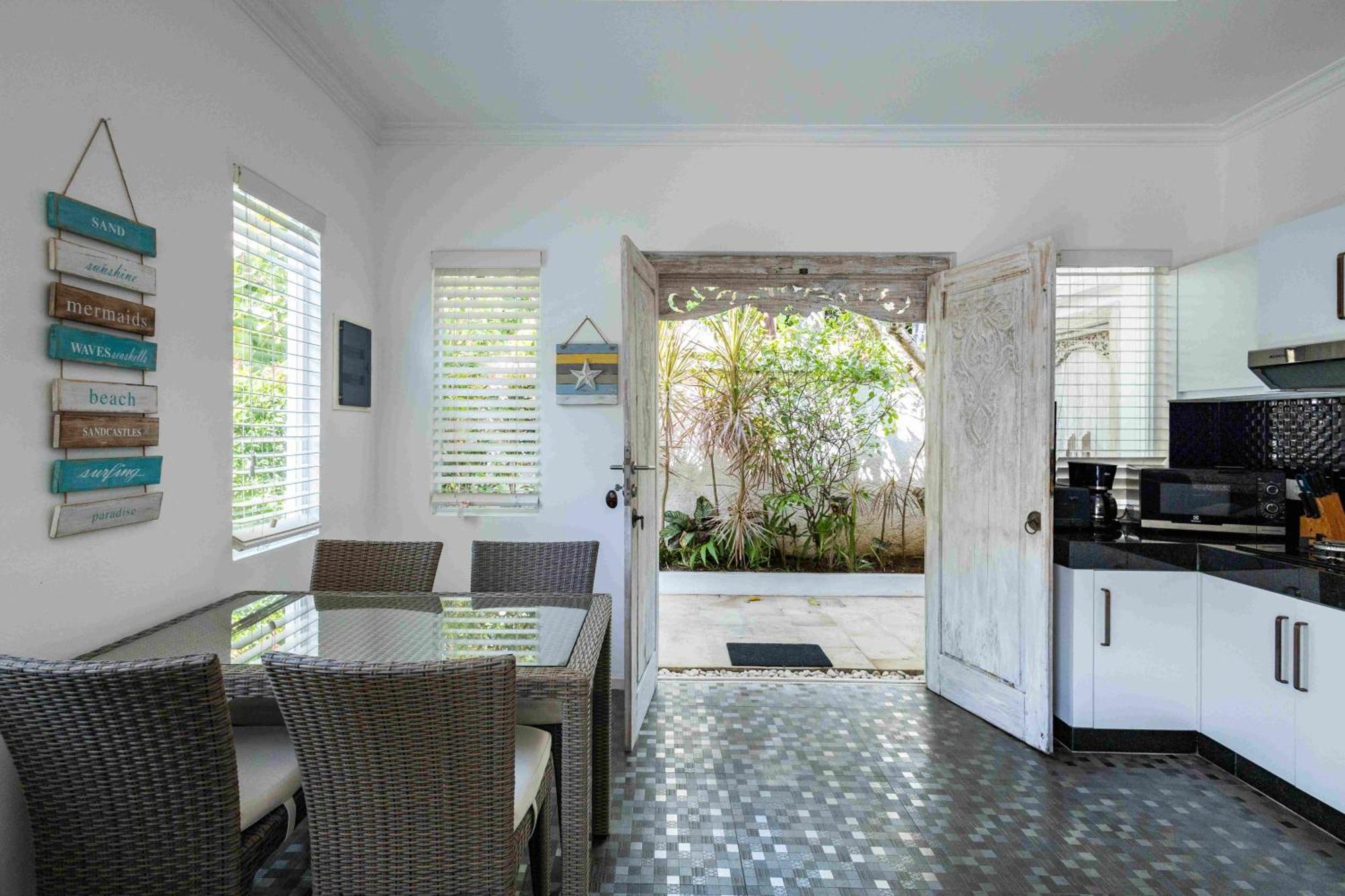 Charming, Villa Sofie - Central Sanur With Refreshing Pool Esterno foto